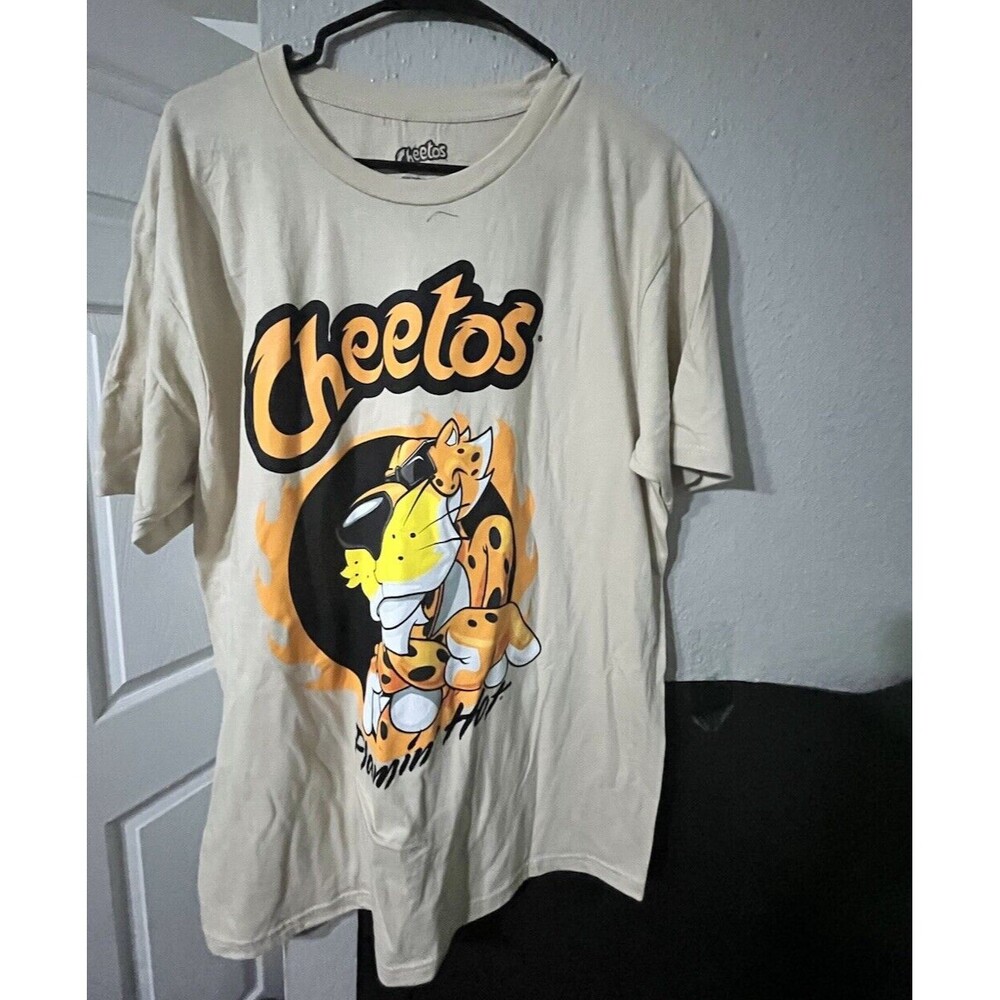 CHEETOS Flamin’ Hot Graphic T-Shirt Tan Men’s Large casual Style Tee